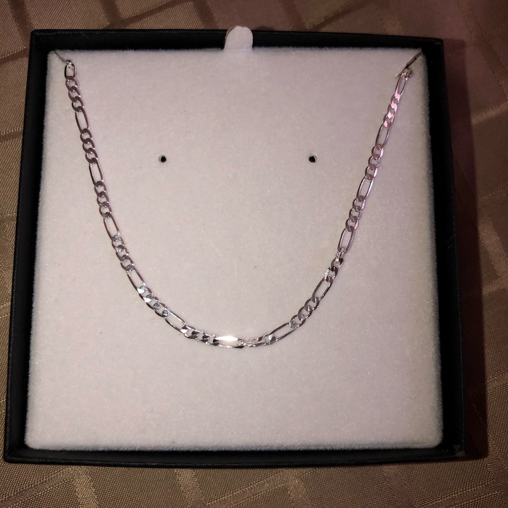 Silver thin chain